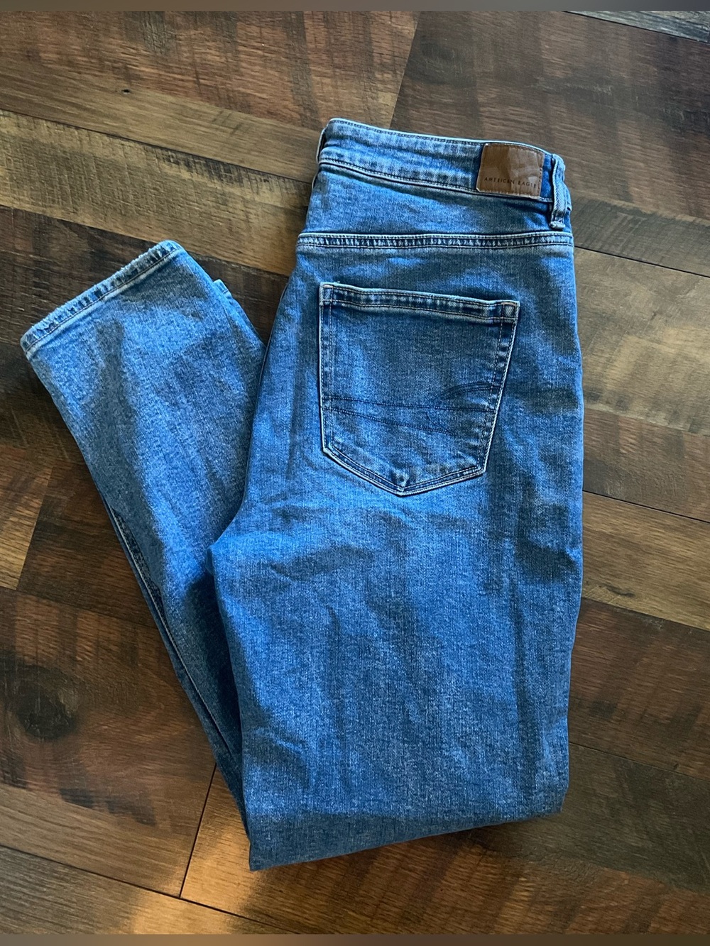 American Eagle Ripped Knees Mom Jeans 10